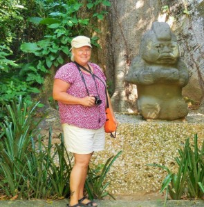 Lisa and the Grandma Omec Sculpture